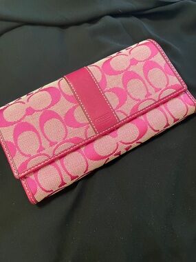 Coach Signature Pink Wallet Y2K Coach Trifold Wallet